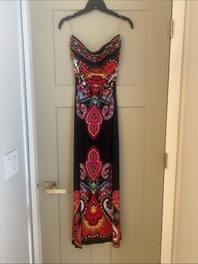 Medallion print strapless maxi dress